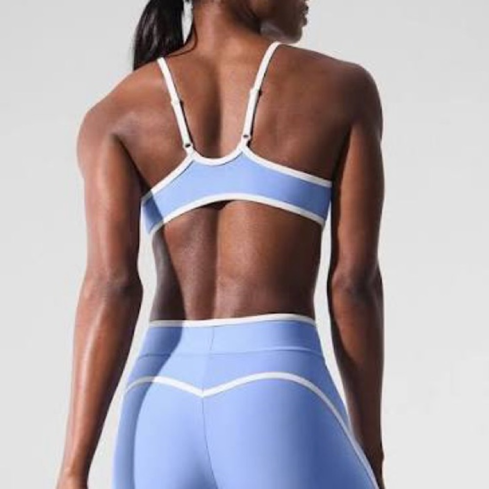 Alo Airlift Charger Bra Clear Blue with White Trim - Picture 2 of 6